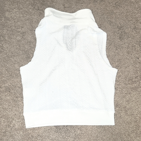 SOLD SHE IN Cream Colored Collared Sleeveless Top - Super Stretchy - Picture 6 of 6
